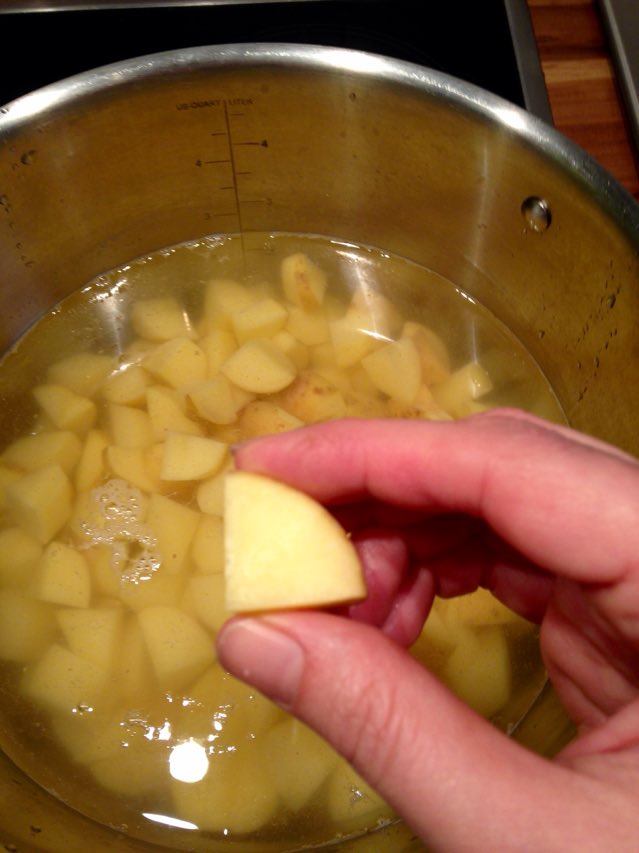 Cut potatoes in water.