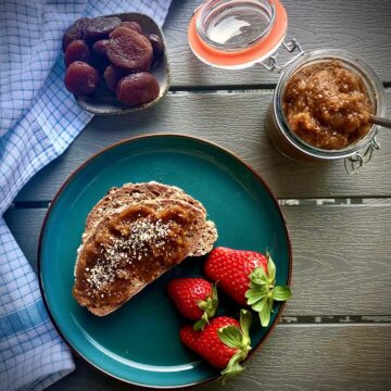 Toast with dried apricot chia jam.