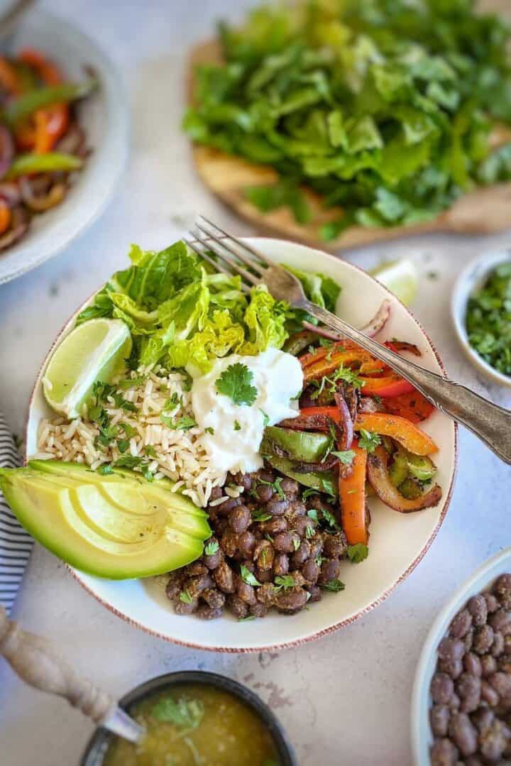 Vegan Burrito Bowl with Black Beans and Fajita Veggies – No Sweat Vegan