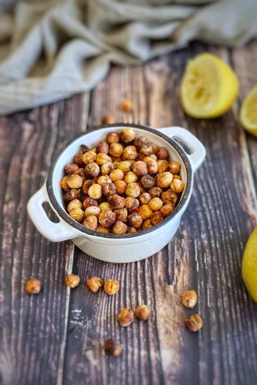 Bowl of roasted chickpeas.