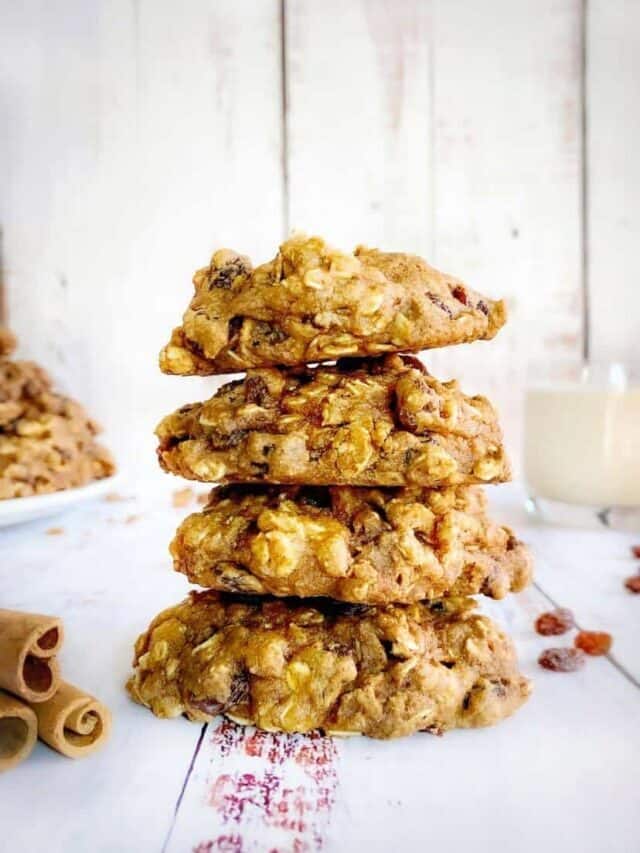 Vegan Oatmeal Raisin Cookies
