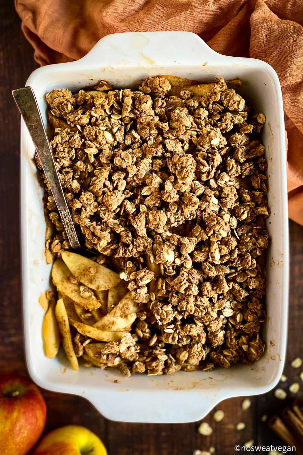 Quick & Easy Vegan Apple Crisp Recipe (No Sugar Added Filling!)