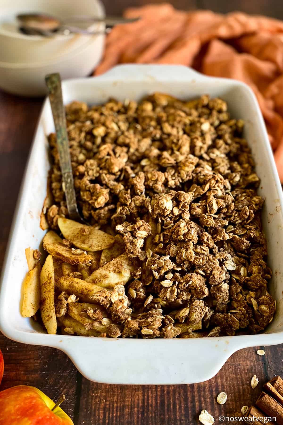 Quick & Easy Vegan Apple Crisp Recipe (No Sugar Added Filling!)