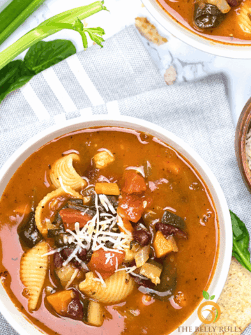 A bowl of minestrone soup.